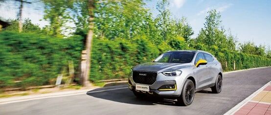 开车还想秒回微信，哈弗F5、吉利缤越、CS55PLUS谁最懂年轻人的调调？