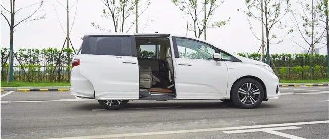 拥有奔驰雷克萨斯，却最爱奥德赛锐·混动，真车主告诉你为什么