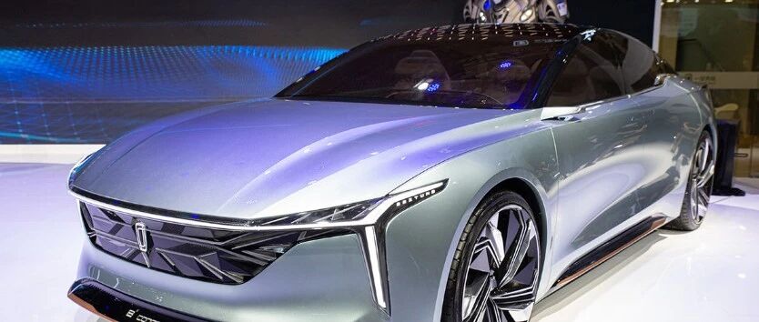 撩人的灵魂，性感的曲线，从“它”身上“偷窥”一汽奔腾的全新轿车战略