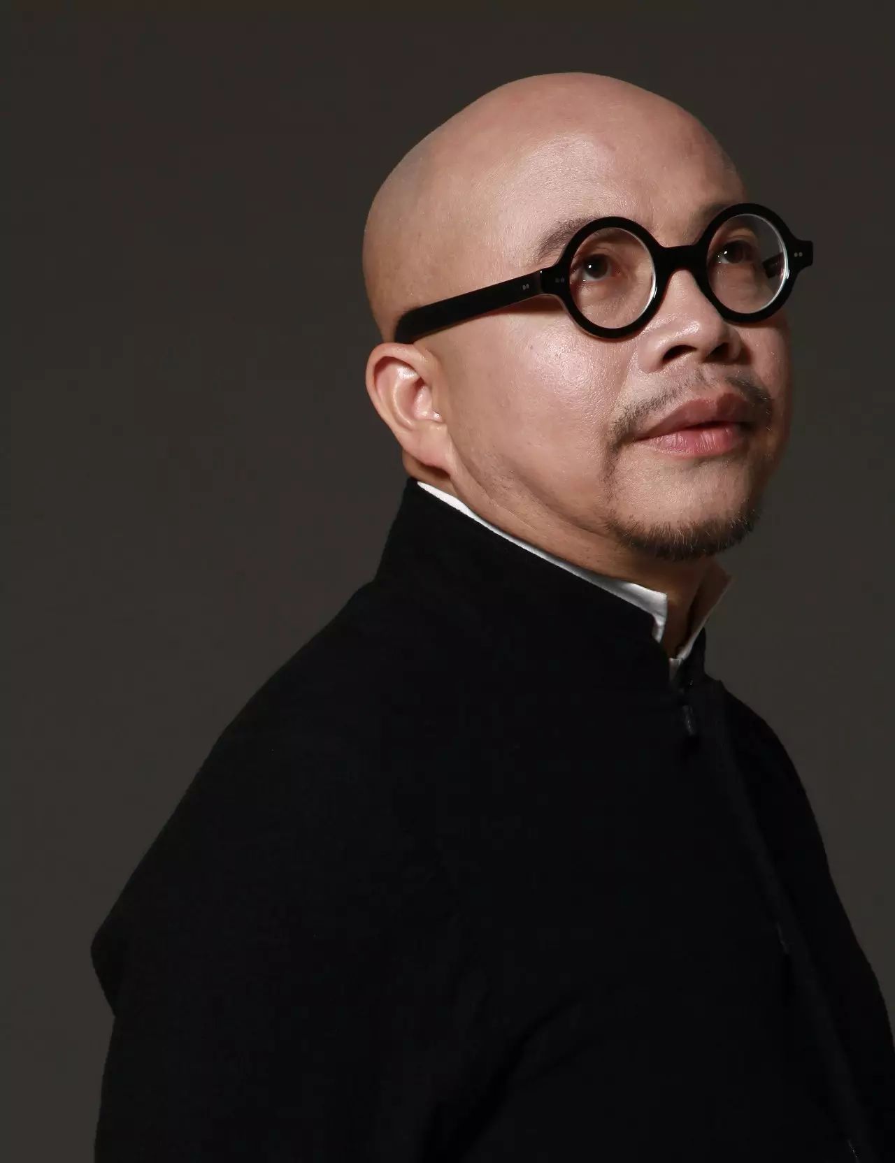 机场,高铁武汉站 希尔顿酒店 简介:全球十大杰出华人设计师,中国陈设