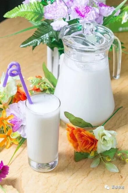 听说和鲜榨椰汁更配哦!