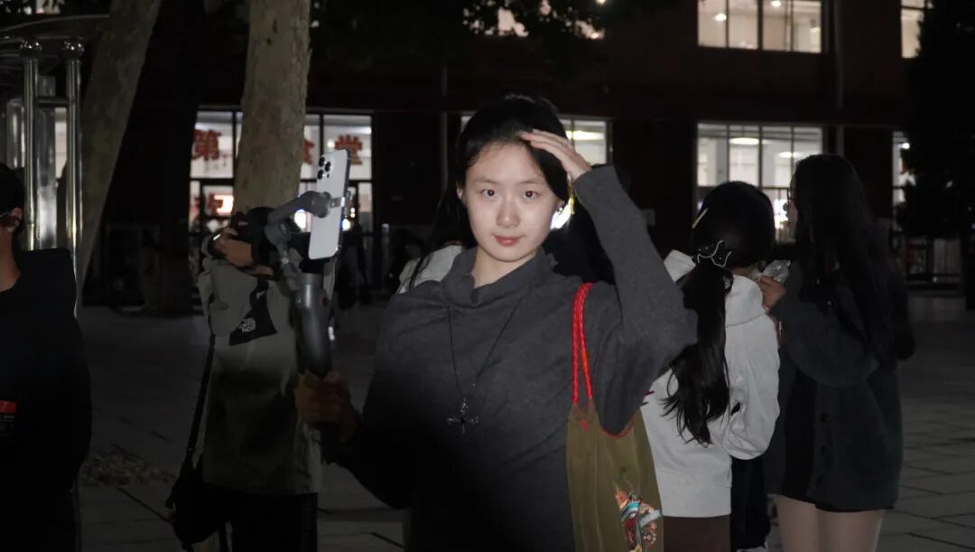 青春校园——今天，镜头转向“记录者”