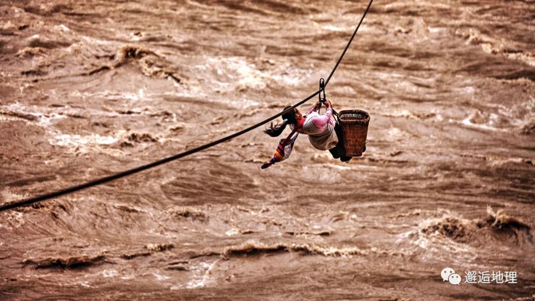 世界地震主要分布地区_喀斯特溶洞分布_喀斯特地貌主要分布在我国哪些地区