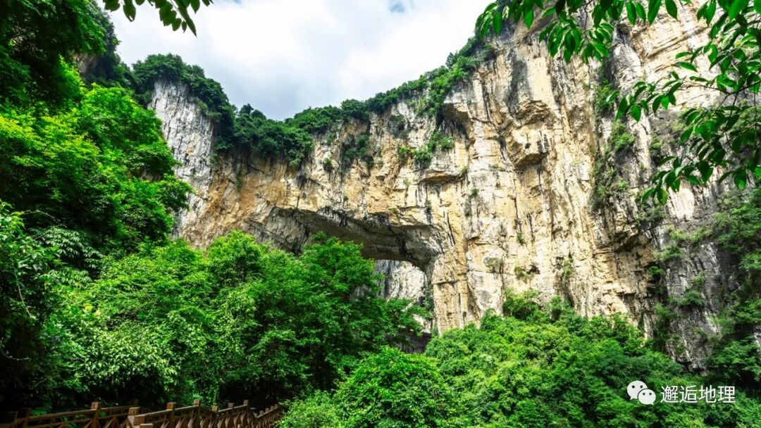 喀斯特溶洞分布_喀斯特地貌主要分布在我国哪些地区_世界地震主要分布地区