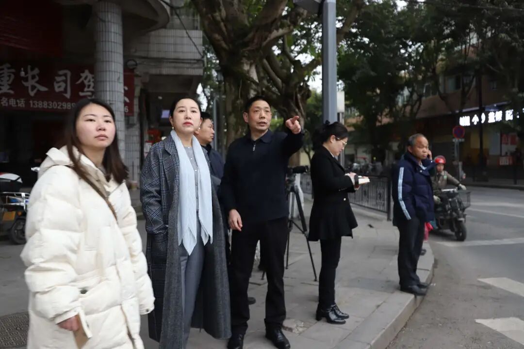 刘青青深入一线实地调研创文工作