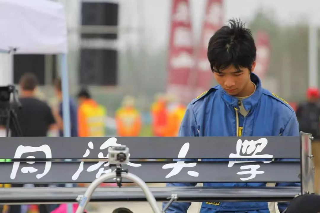 飛機電子設備維修主要學什么_后悔學飛機電子維修_飛機電子設備維修好學嗎