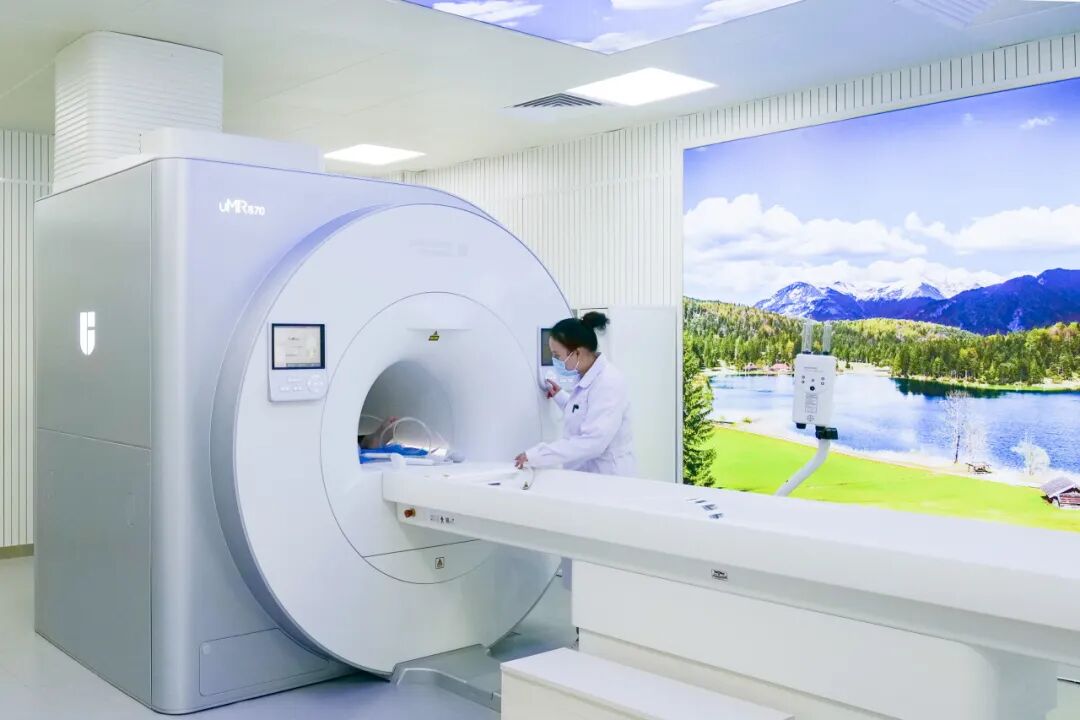 联影磁共振怎么样【三级医院创建 • 技术装备提升】再添医学影像“利器”——我院引进联影uMR870  3.0T磁共振_https://www.jmylbn.com_新闻资讯_第3张