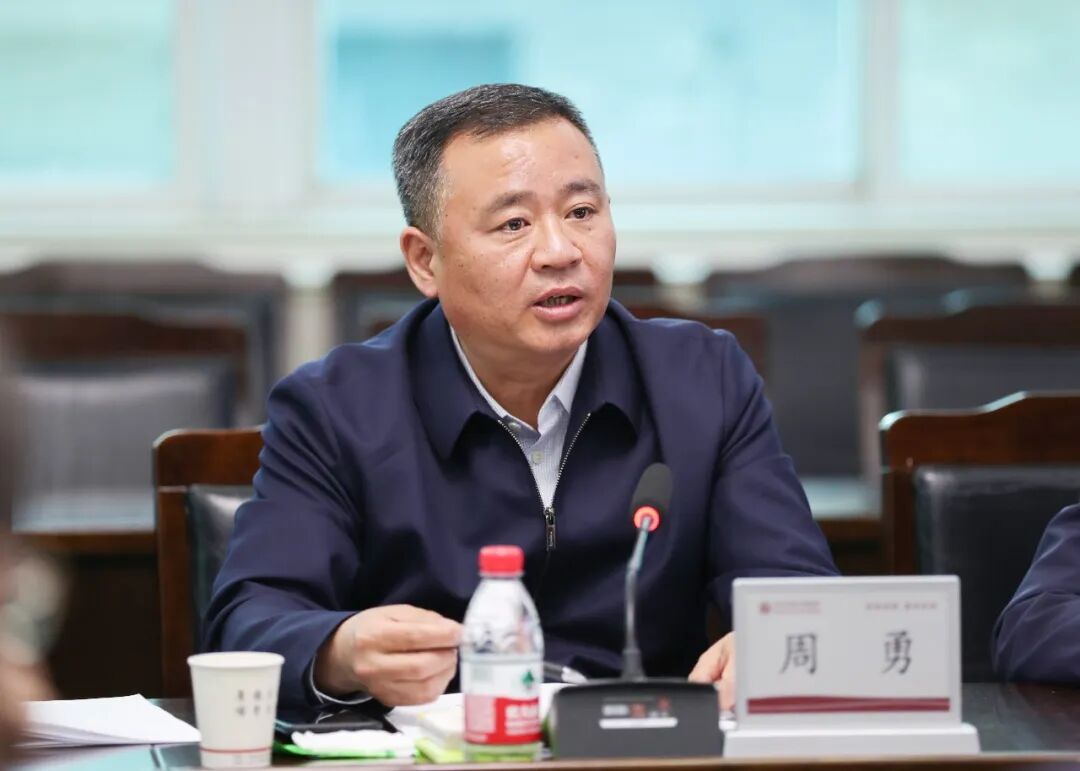 省卫生健康委党组成员副主任周勇一行到我院调研文化建设工作