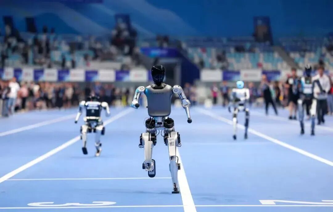 路上有许多人在玩滑板

AI 生成的内容可能不正确。