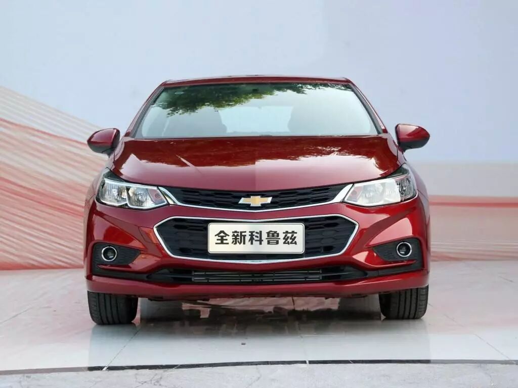 福特04老款嘉年华_长安福特04款嘉年华16_老款福特嘉年华三厢