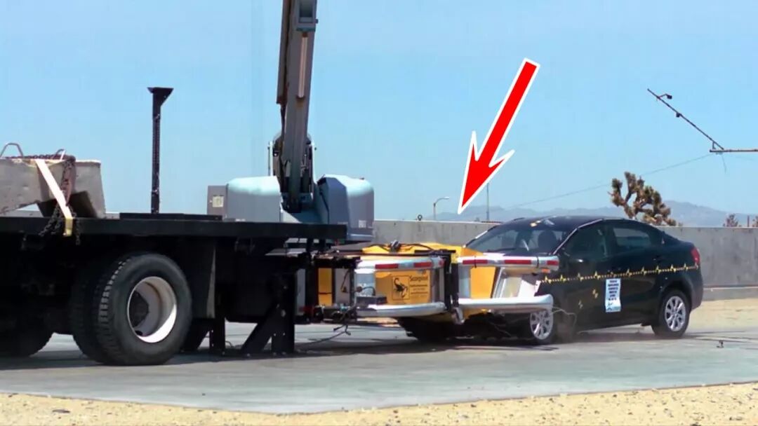 国外发明的卡车追尾防护装置，你觉得能管用么？的图16