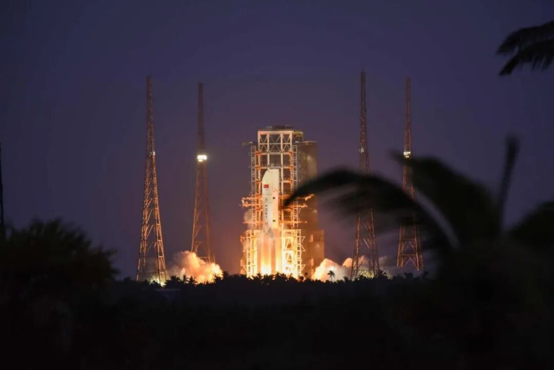 亚洲精品久久久久中文字幕二区