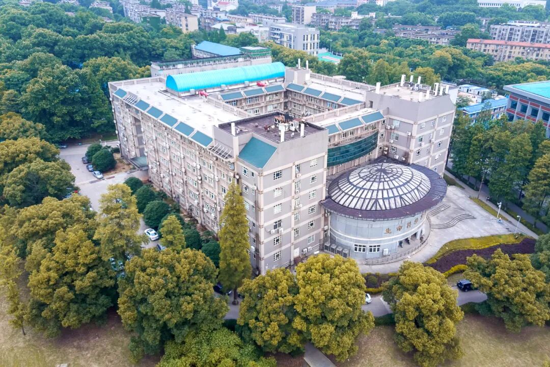 是武汉大学生命科学学院生物系毕业生