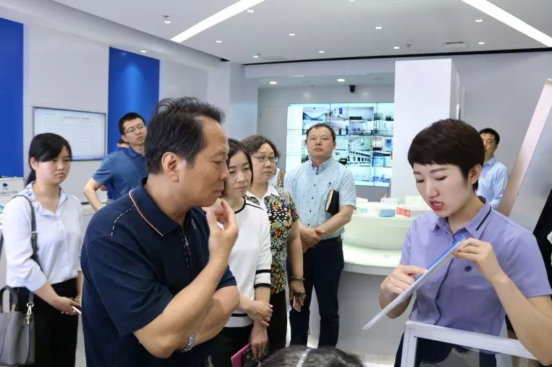 家医签约国家课题组调研蓝卡健康 家医签约国家课题组调研蓝卡健康