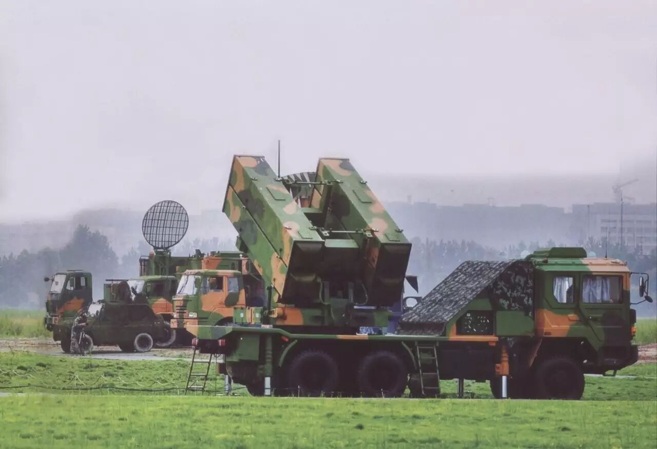 解放军同样为红旗-6d防空系统配备了国产对流层散射通信车