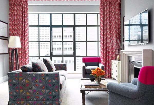 嫩粉色和骚粉色_皮粉色 藕粉色_粉色配色