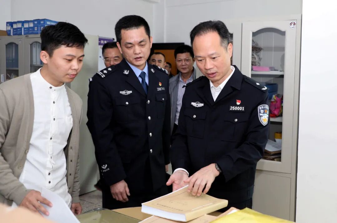 3月10日上午,副市长,公安局长周岳林带队到潮安分局调研,强调要聚焦"
