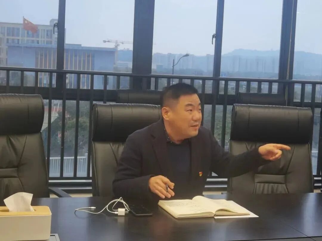 批评党员会议记录内容_批评党员会议记录范文_党员批评与自我批评会议记录