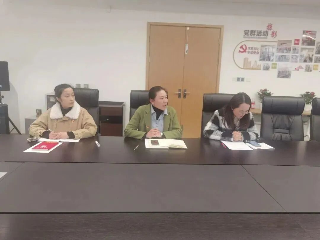 党员批评与自我批评会议记录_批评党员会议记录内容_批评党员会议记录范文