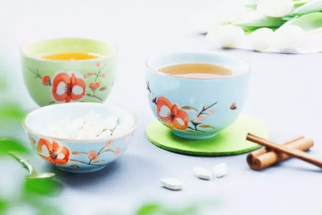 茶还没喝够，我怎敢老去？