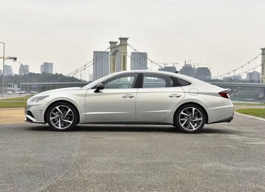 還要啥凱美瑞 月銷4481輛 該車妥妥的貴族氣息 老百姓更愛ta 中國熱點