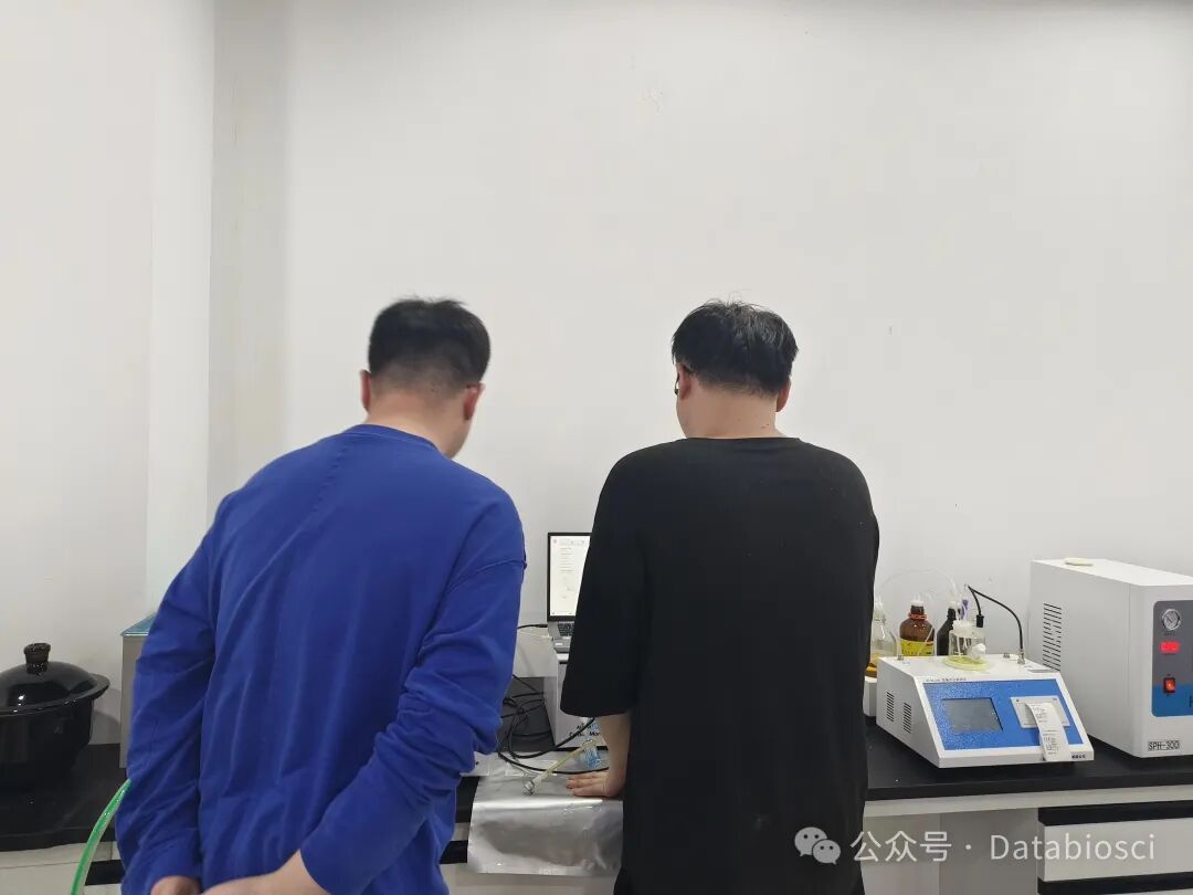 3 款烟样实测 + 现场培训｜德伯分析型吸烟机整套方案验收发货