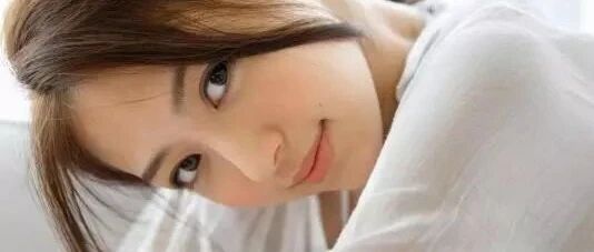 现在都流行这么藏套套了吗？画个重点吧！！