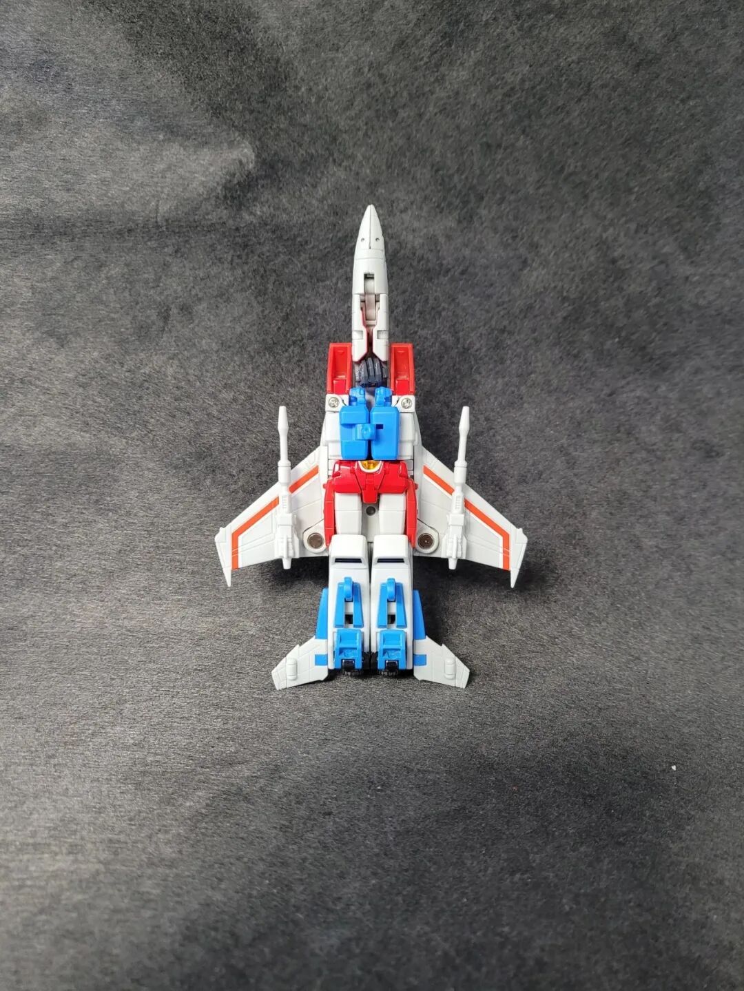 小蜘蛛红色的_红色的小蜘蛛_红色的蜘蛛非常小