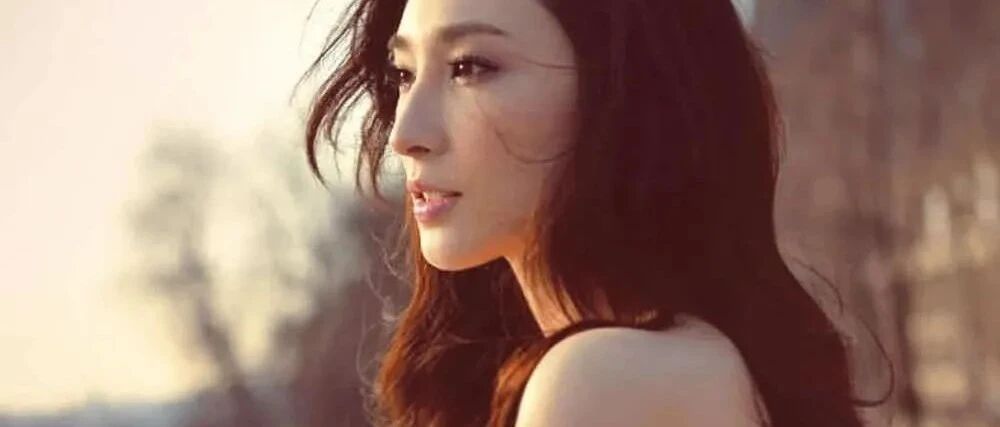 吴佩慈豪门梦破碎，豪宅被抵押：6年4胎得55亿，她亏了吗？