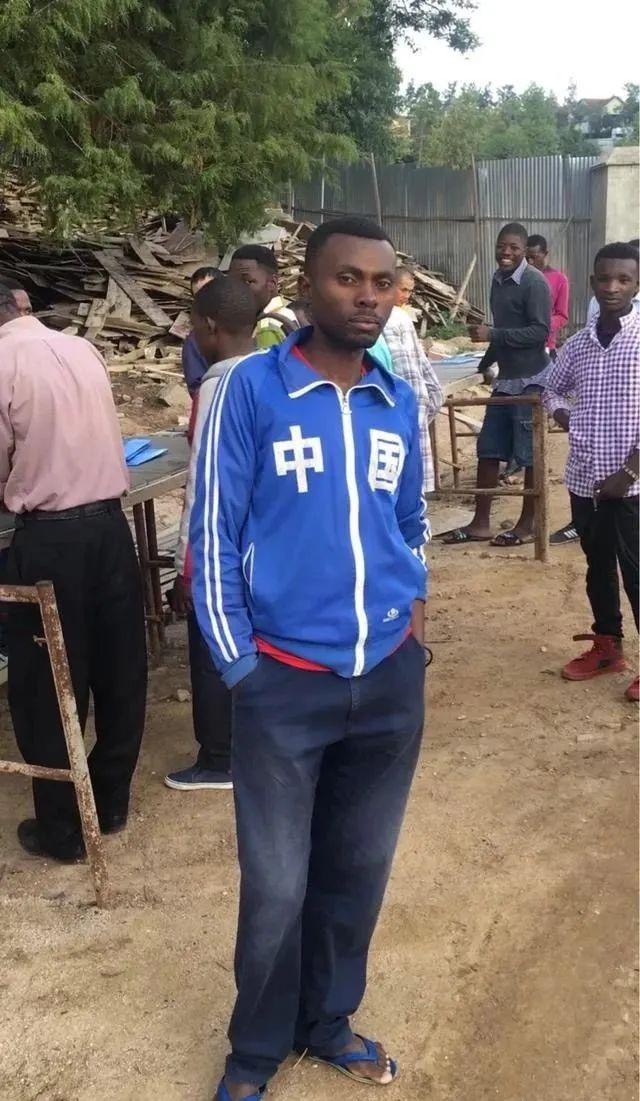 中国人扔掉的二手衣服竟然成了非洲时尚