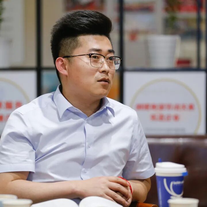 220427_新青年，新阶层，新舞台_理想新星_队伍建设_理想连线企业集团 (15).png