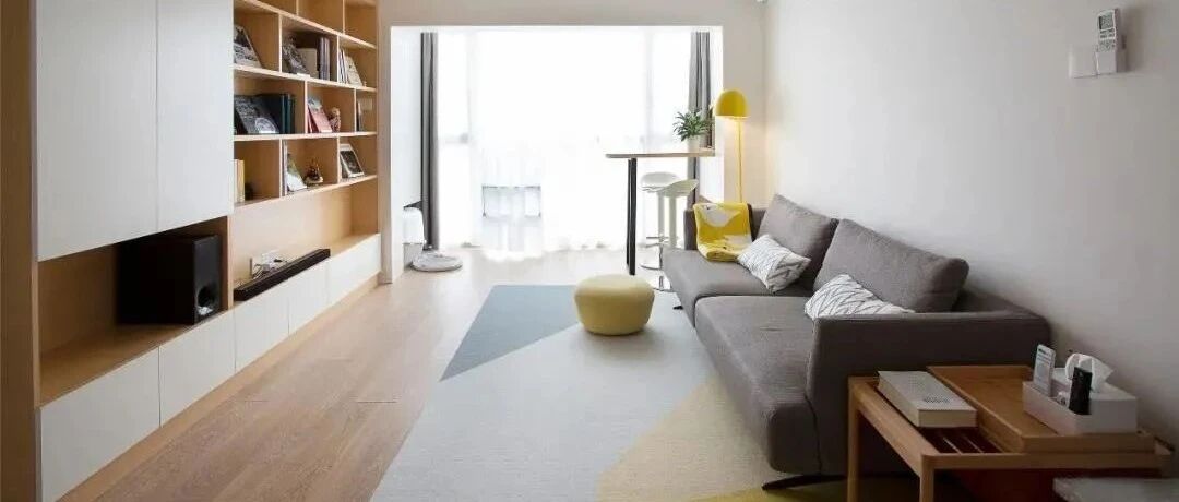 突然发现客厅，如果不要电视茶几直接做地台，小家会越住越舒坦