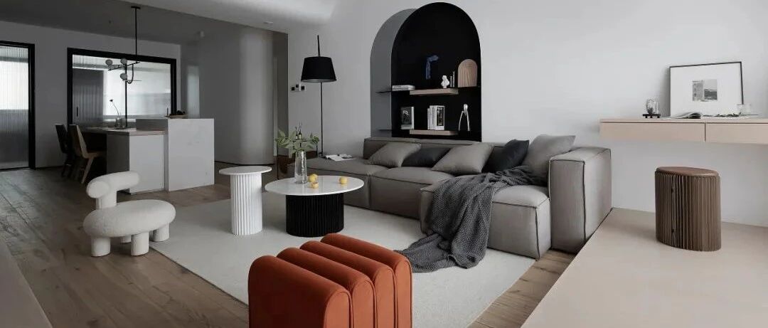 极致黑白+温润原木，极简高效的空间美学