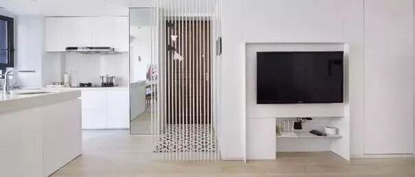 两居极简风装修，极简纯白搭配原木，质感爆棚！