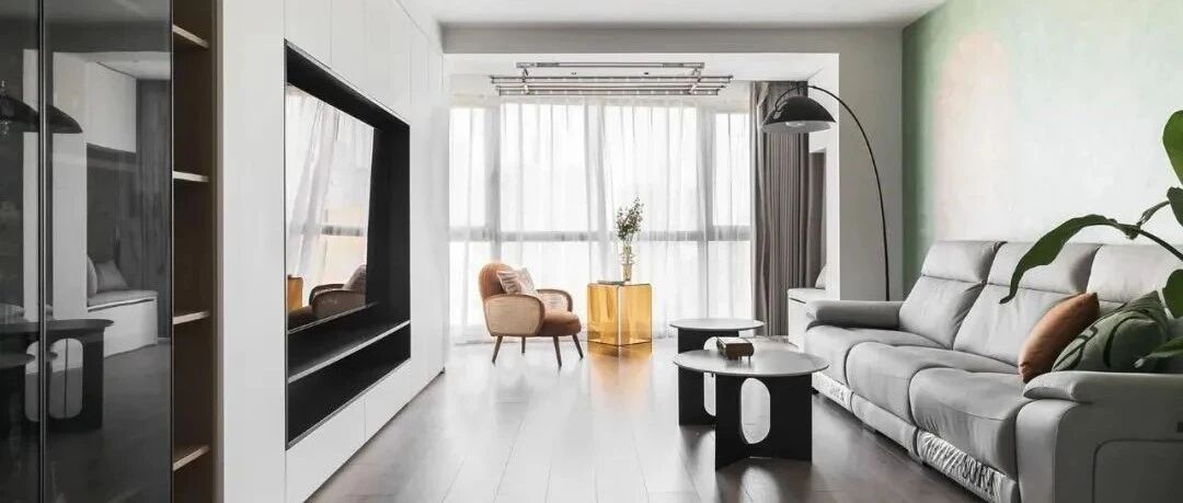 洄游动线三分离，110平现代混搭两居