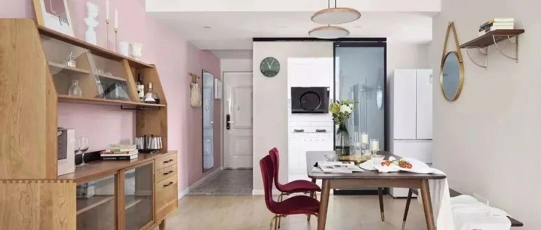 83平小户型浪漫北欧风，粉嫩的背景墙搭配素雅的白，优雅浪漫！