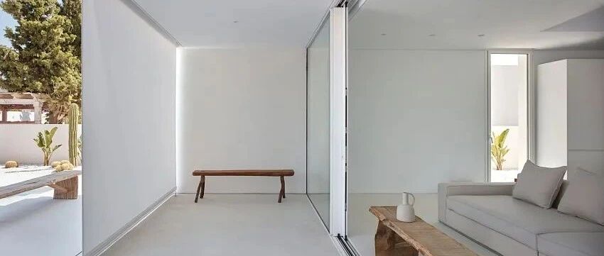 188㎡纯白日光别墅：极简白+寂美如诗的水泥建筑！
