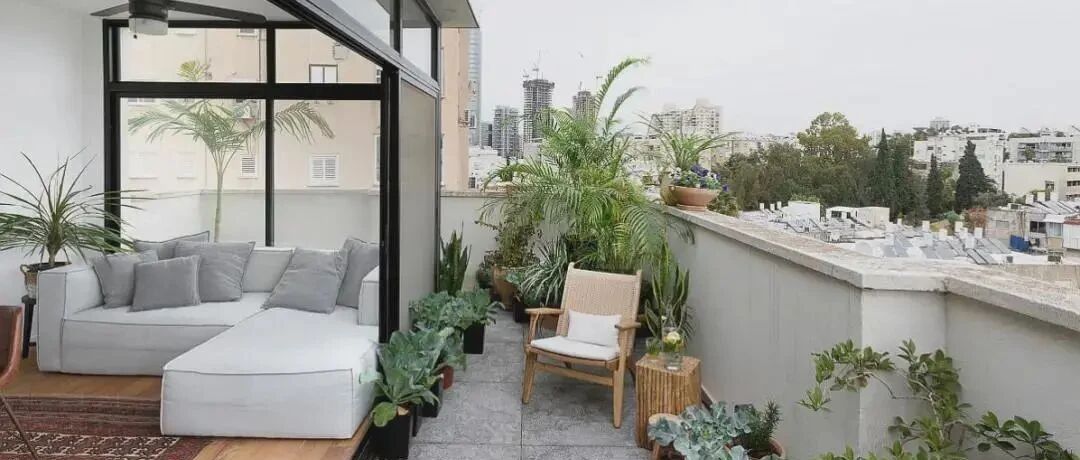 别人都看不上的136平顶层复式，他买下几番装修，整个家完美逆袭