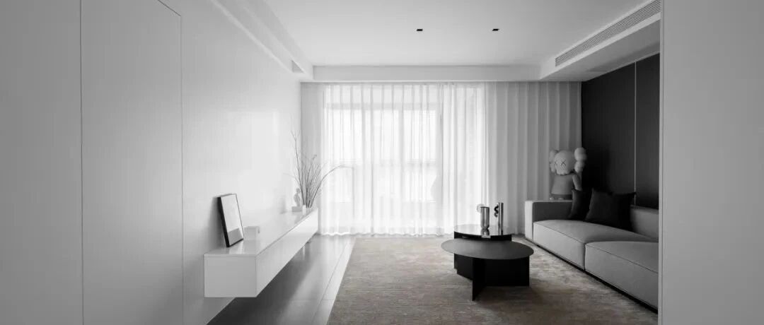 现代极简，灰白基调+原木，保持空间的统一纯粹