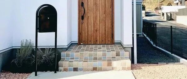 85后夫妻远逃都市，穷装盖130㎡小平房，比城里亲戚过得还好