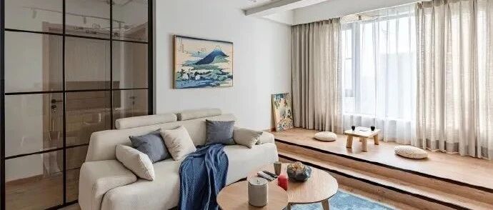 晒朋友新家，简单安逸，不做电视墙，阳台地面小抬高，这效果太喜欢了！