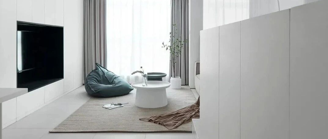 极简公寓，白，真的白，却满足业主独自静宜的时光