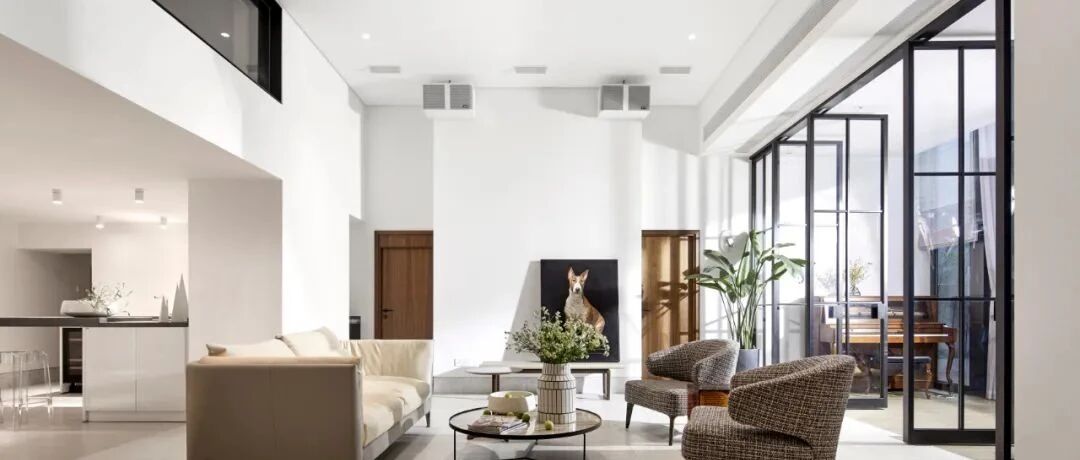 这样的私宅别墅，太美了！极简+原木+人性化