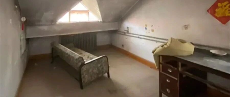 姑娘低价买下80㎡“老破小”阁楼，改造成温馨小家，前房主：后悔