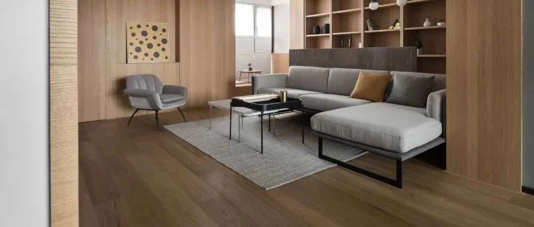 121㎡现代极简，自然舒适的木饰面，装出惬意优雅的体验