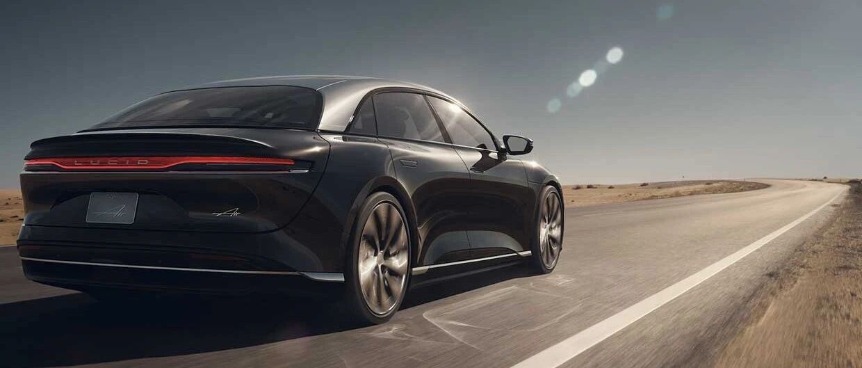 Lucid Air EV单次充电突破500英里