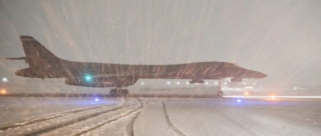 苏-57压轴，无人机缺席……俄罗斯红场阅兵里的“门道”的图12