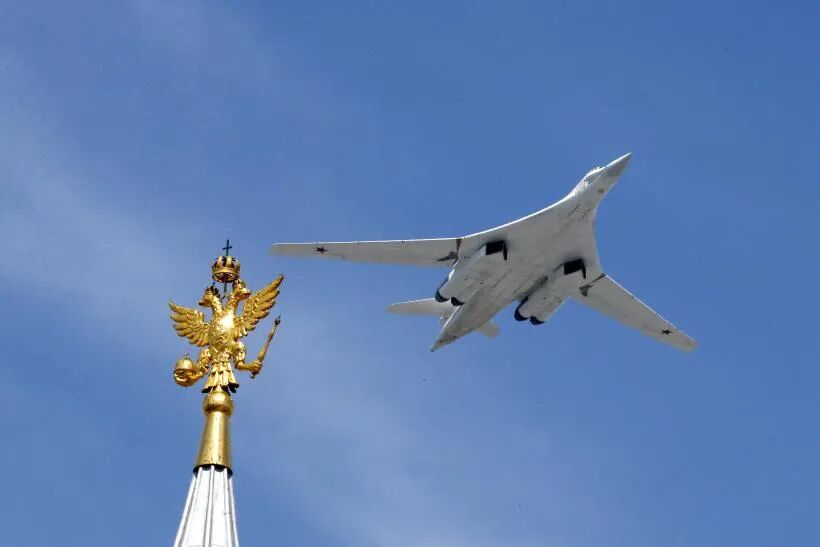 苏-57压轴，无人机缺席……俄罗斯红场阅兵里的“门道”的图6