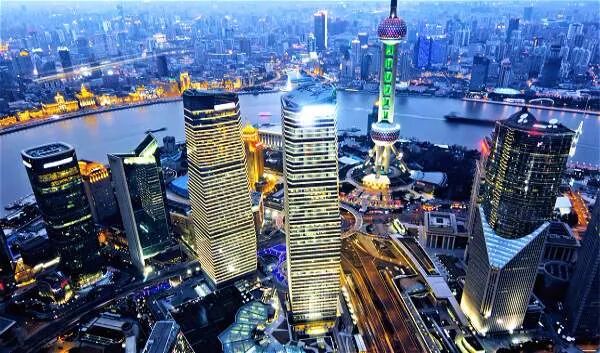 城央华府人文高地朴石翰府亮玉山