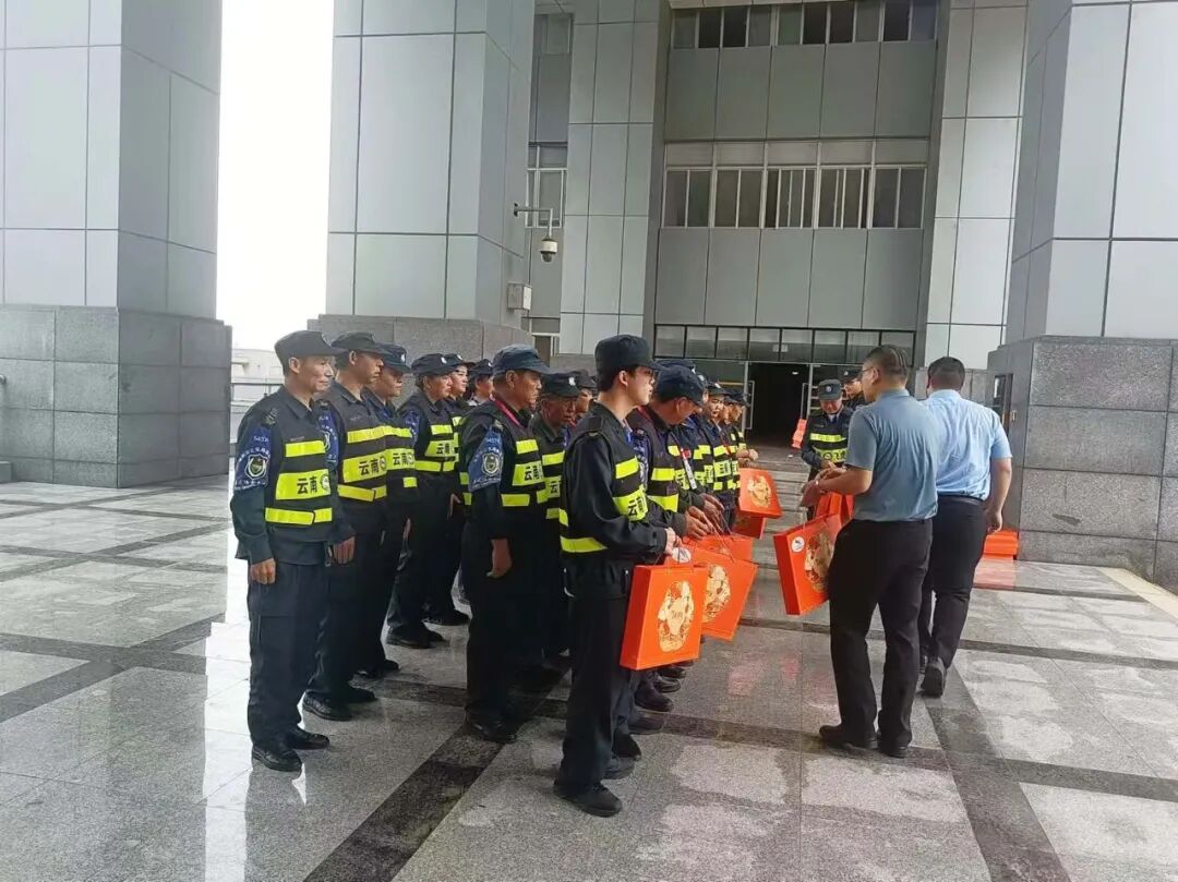 服务涵盖昆明无人机培训、昆明保安服务、昆明物业服务、昆明宠物医疗美容、昆明职业技能培训服务、昆明广告策划、昆明安防监控。